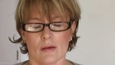 Brazzers: Mama Londyn urządza imprezę red tube filmy erotyczne piłkarską! na PornHD