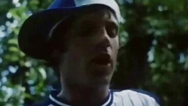 Łańcuchy pornograficzne filmy i anal, aby wyrwać motykę z Alexis Crystal