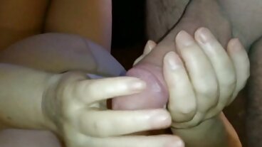 Gorąca kocica oferuje swoją darmowe filmy erotyczne na telefon cipkę pasierbowi