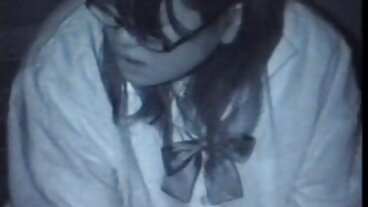 Drobna nastolatka filmy erotycze pl Kenzie Reeves robi 180 przed ostrym analem XXX