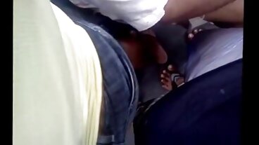 Załamana blondynka znajduje darmowe filmy erotyczne grubego kutasa, dzięki któremu czuje się lepiej