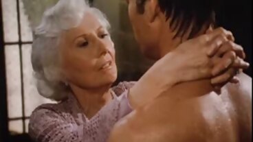 RealityKings: Wścibski sąsiad, wytrząsacz hamakowy w PornHD z Aria Kai i Carmelą krótkie filmiki erotyczne Clutch