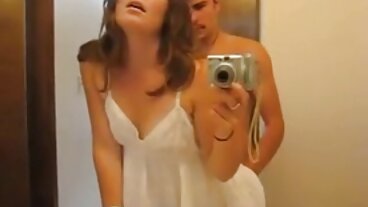 Karmienie najlepsze filmy erotyczne darmowe owocami i frankfurterką MILF Sofii Star